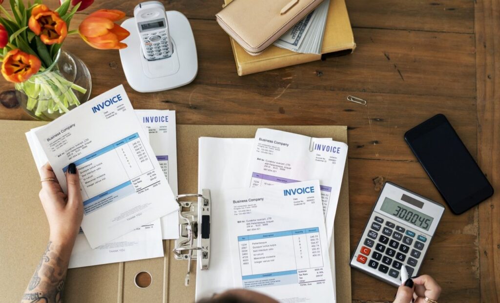 woman doing accounting 1
